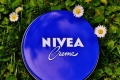 Nivea krema u plavoj teglici