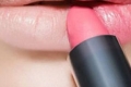 Pearlescent lipstick